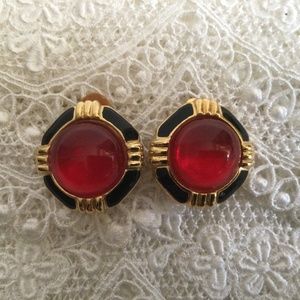 Vintage Red Black Gold Tone Bold Clip Earrings 1980’s Costume Jewelry